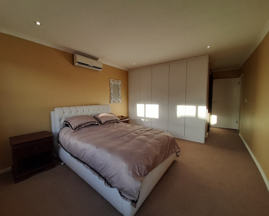 To Let 3 Bedroom Property for Rent in Big Bay Western Cape